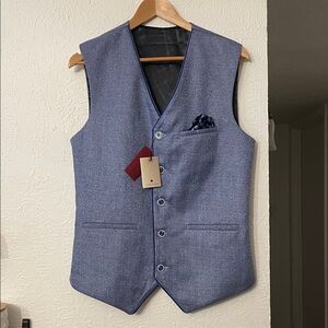 NWT Hallmark Classic Gray Men's Vest